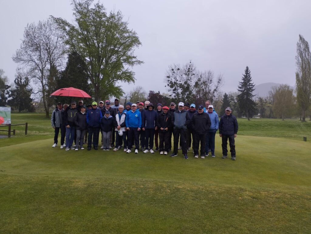 Golfons sous la pluie